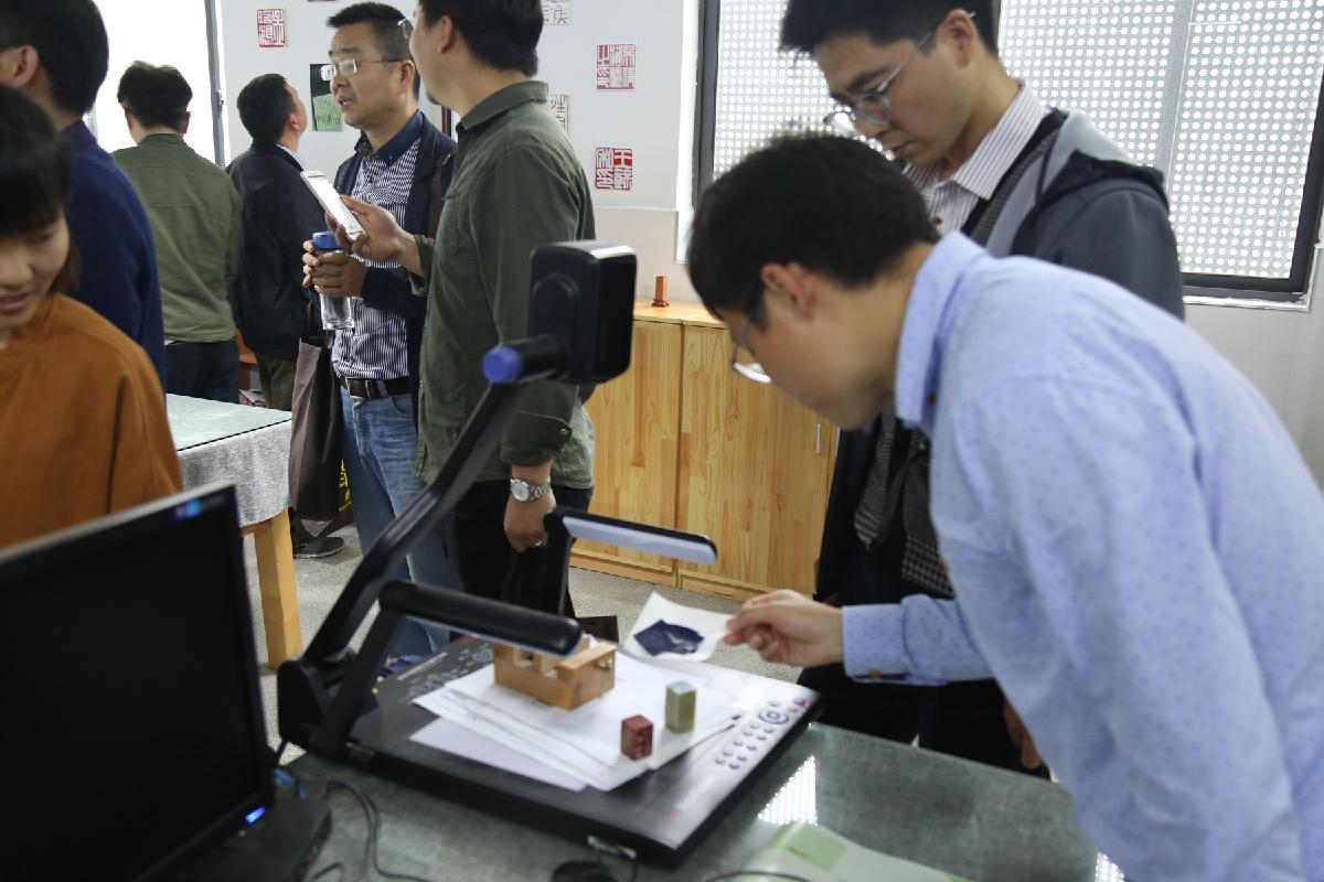 镇江nba 极速体育_nba直播吧极速体育_低调看直播市扎实推进“篆刻艺术进校园”活动3.jpg