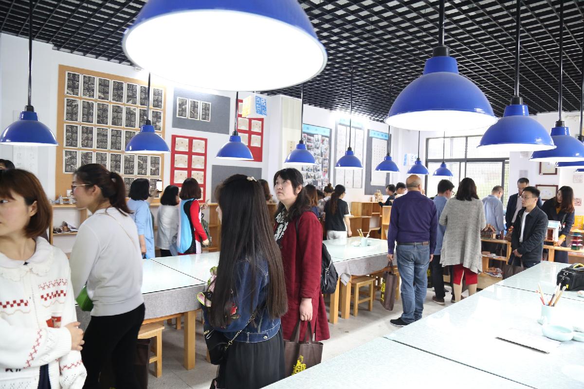 镇江nba 极速体育_nba直播吧极速体育_低调看直播市扎实推进“篆刻艺术进校园”活动4.jpg