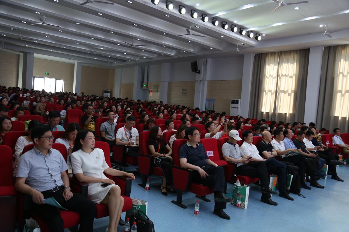 2019年江苏省足球特色幼儿园“童趣足球”观摩活动在nba 极速体育_nba直播吧极速体育_低调看直播举行17.jpg